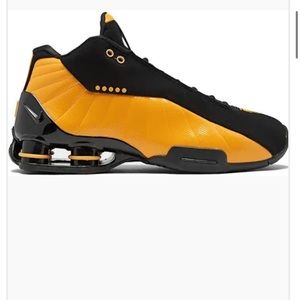 Nike shox sneakers black and yellow shoe